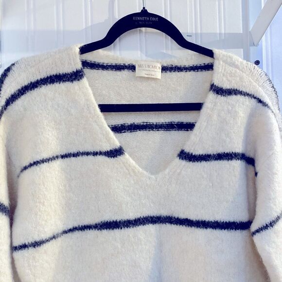 Mus & Bombón V-Neck Sweater *SIZE: XS - Picture 3 of 6